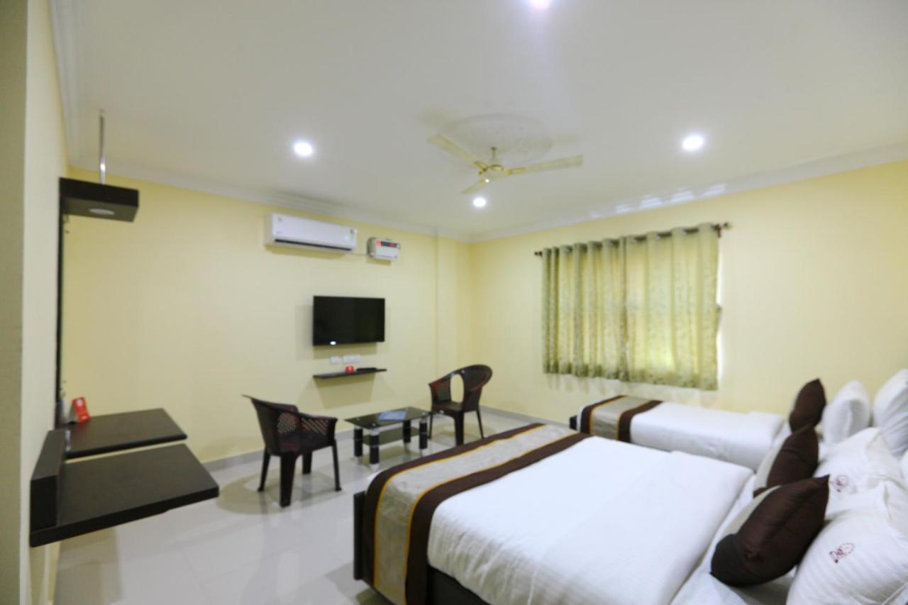Saibala Lnn Hotel Chennai Bagian luar foto