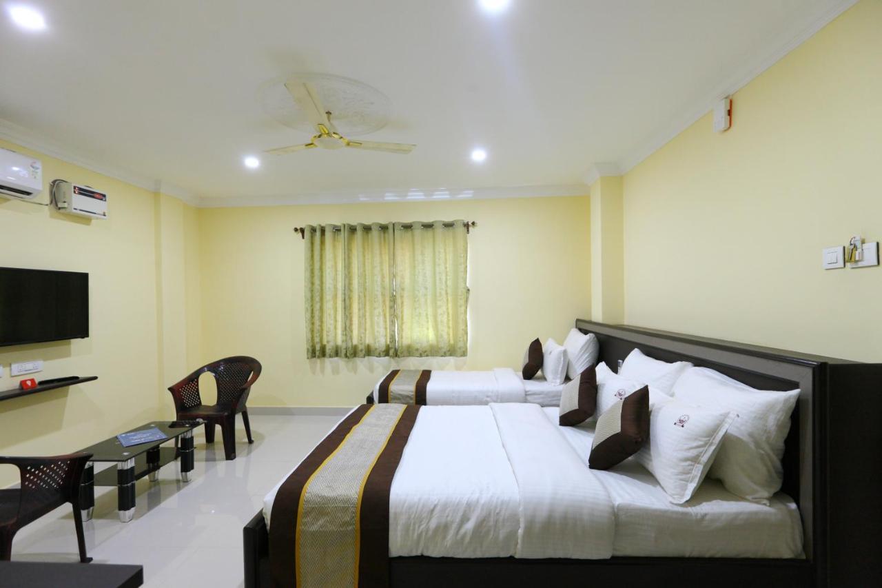 Saibala Lnn Hotel Chennai Bagian luar foto
