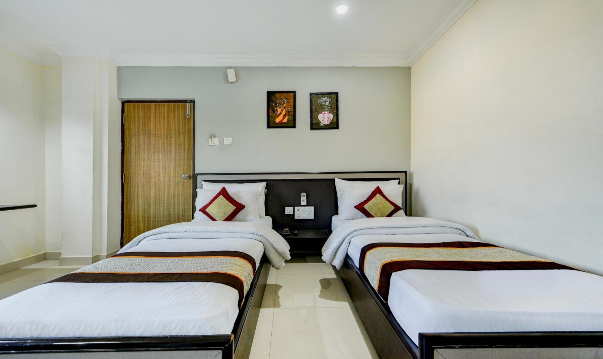Saibala Lnn Hotel Chennai Bagian luar foto