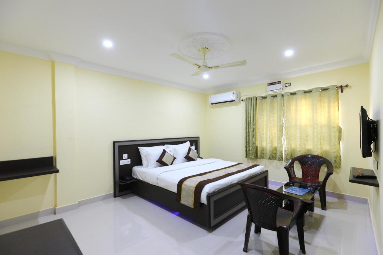 Saibala Lnn Hotel Chennai Bagian luar foto