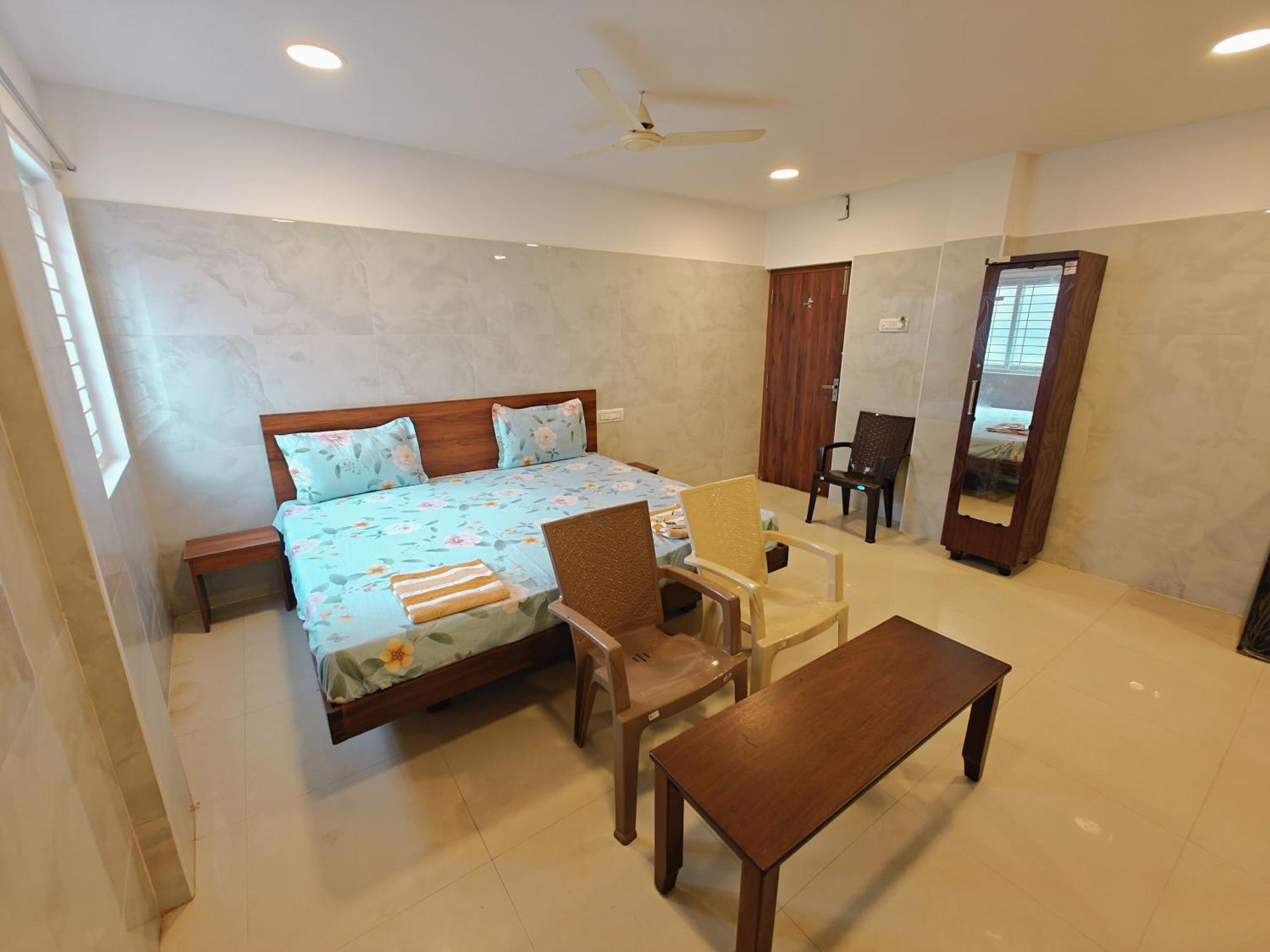 Saibala Lnn Hotel Chennai Bagian luar foto