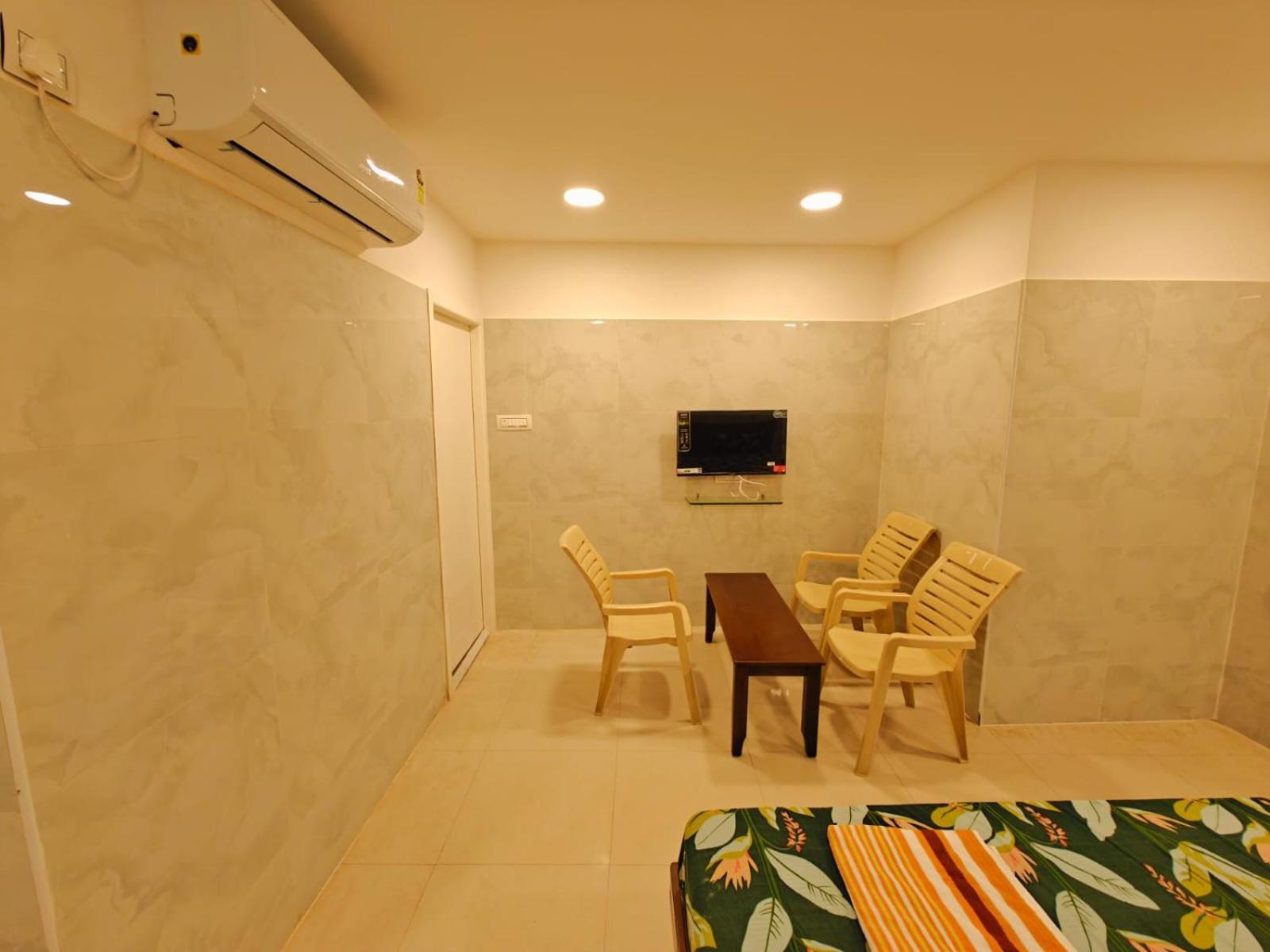 Saibala Lnn Hotel Chennai Bagian luar foto