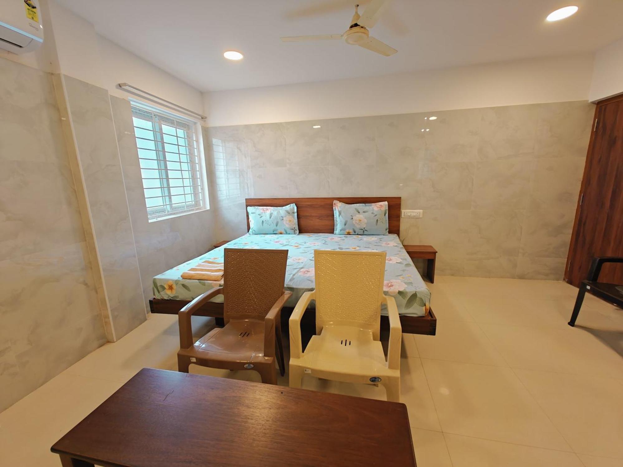Saibala Lnn Hotel Chennai Bagian luar foto