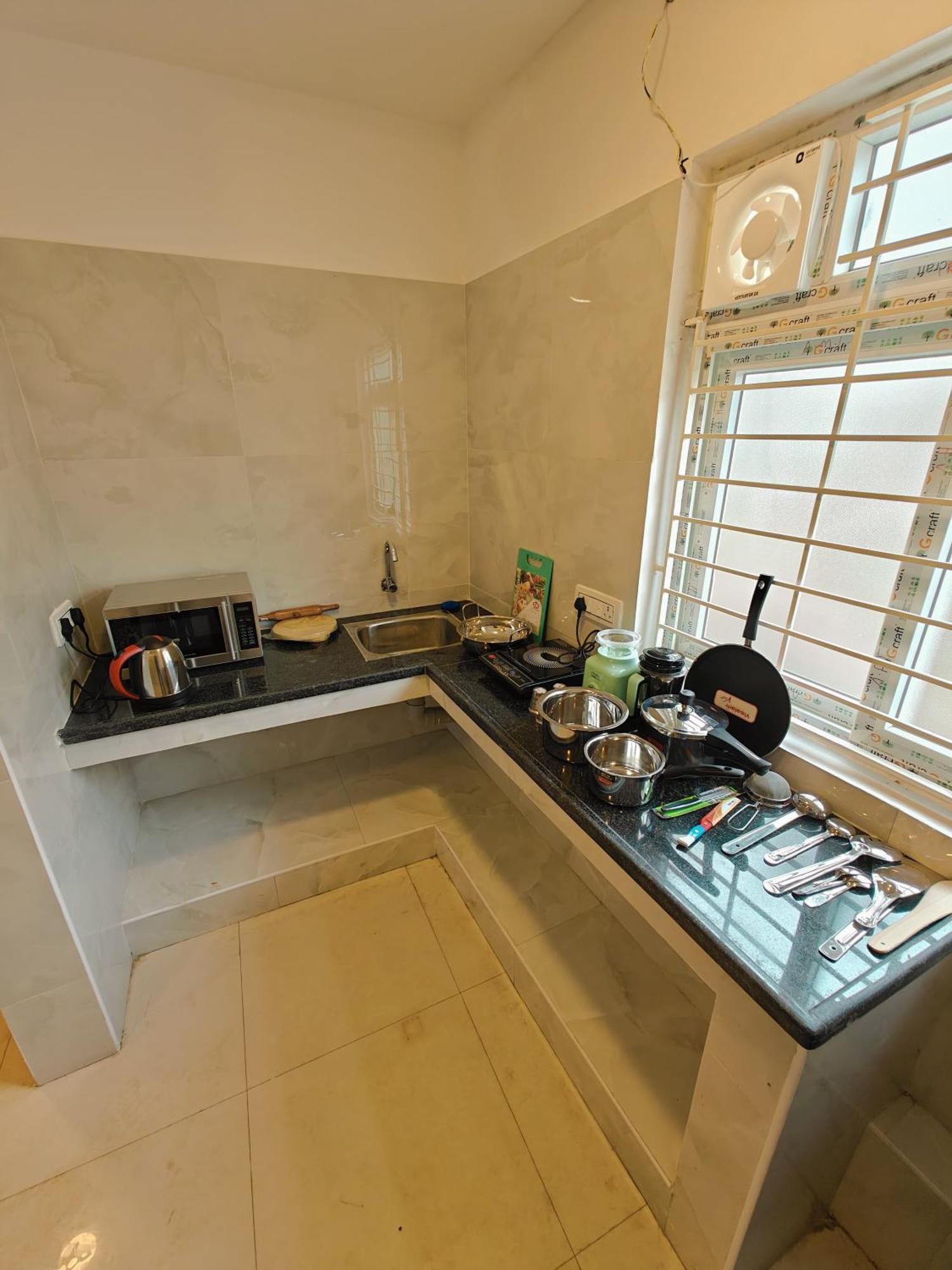 Saibala Lnn Hotel Chennai Bagian luar foto