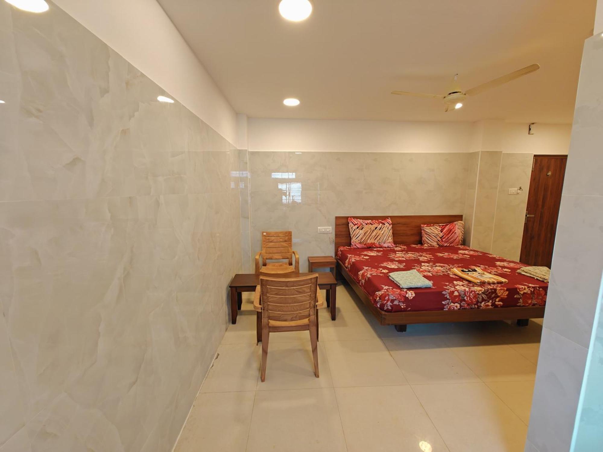 Saibala Lnn Hotel Chennai Bagian luar foto